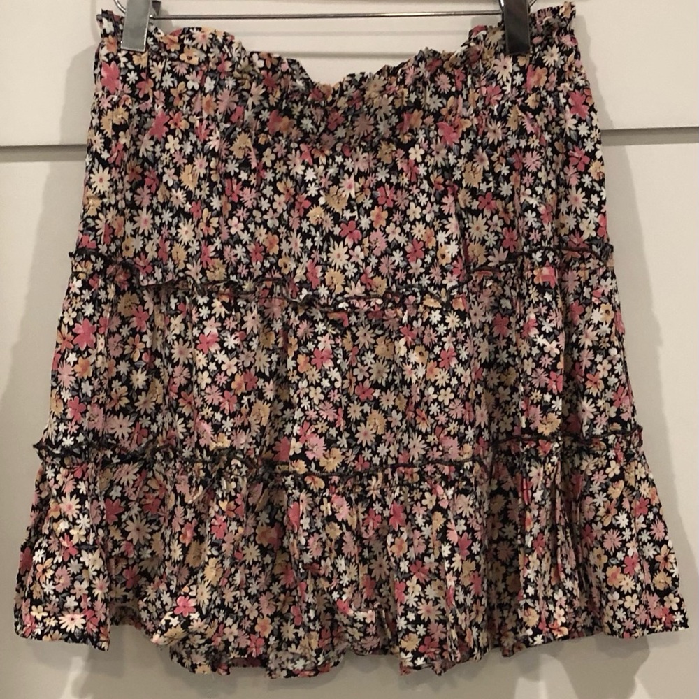 Wild Fable Tiered Miniskirt - Picture 2 of 3
